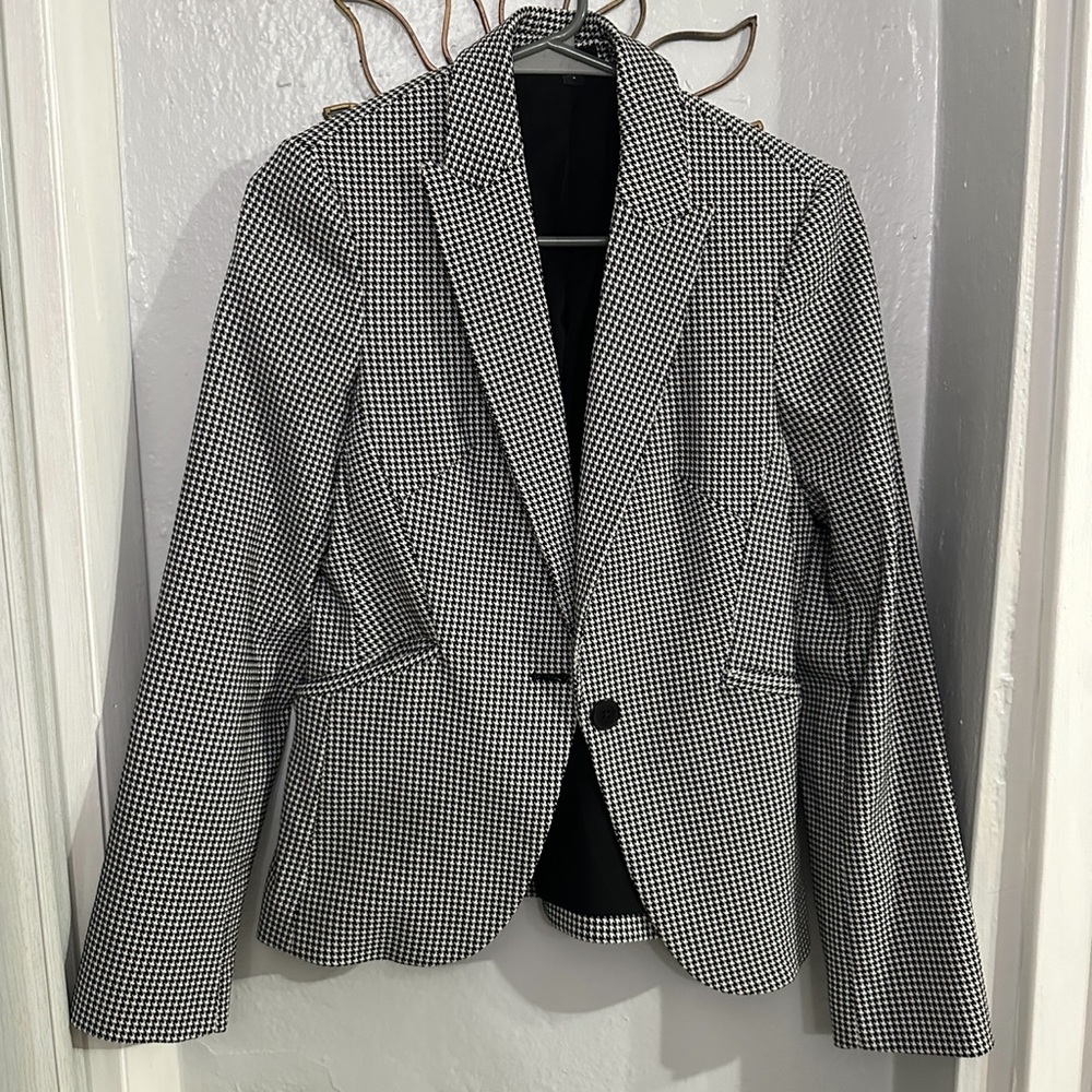 Houndstooth blazer